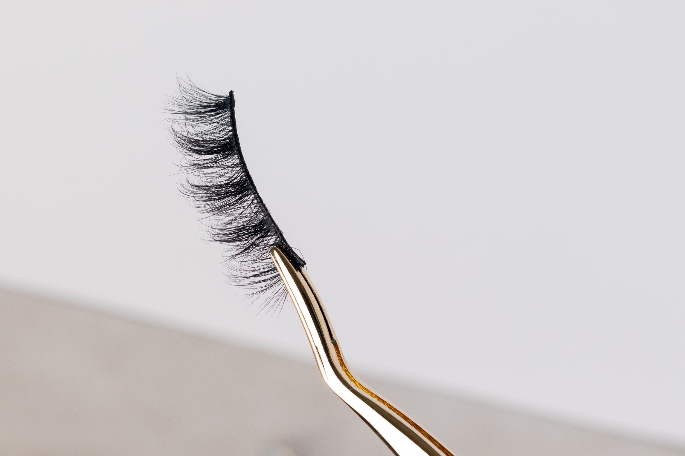 Easy Eyelash Applicator | Suntarah Beauty